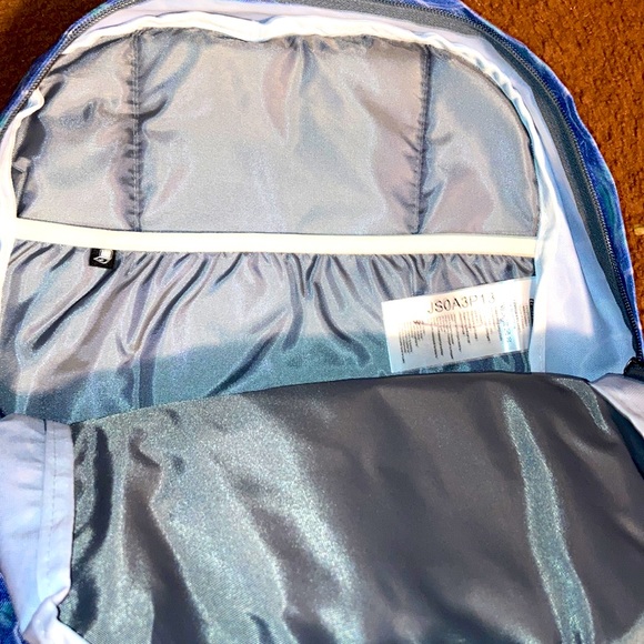 Backpack - Picture 10 of 10